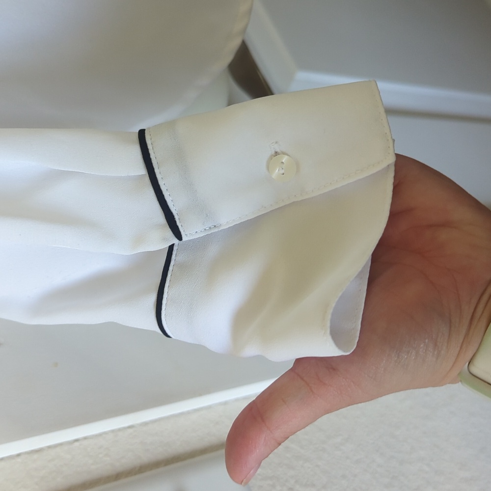 Like New Worthington Button Down - Picture 3 of 11
